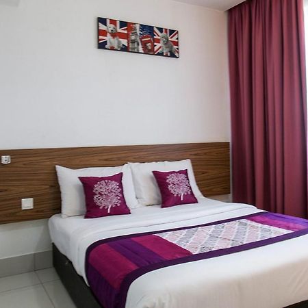 Oyo 180 V Hotel Kuala Lumpur Bagian luar foto