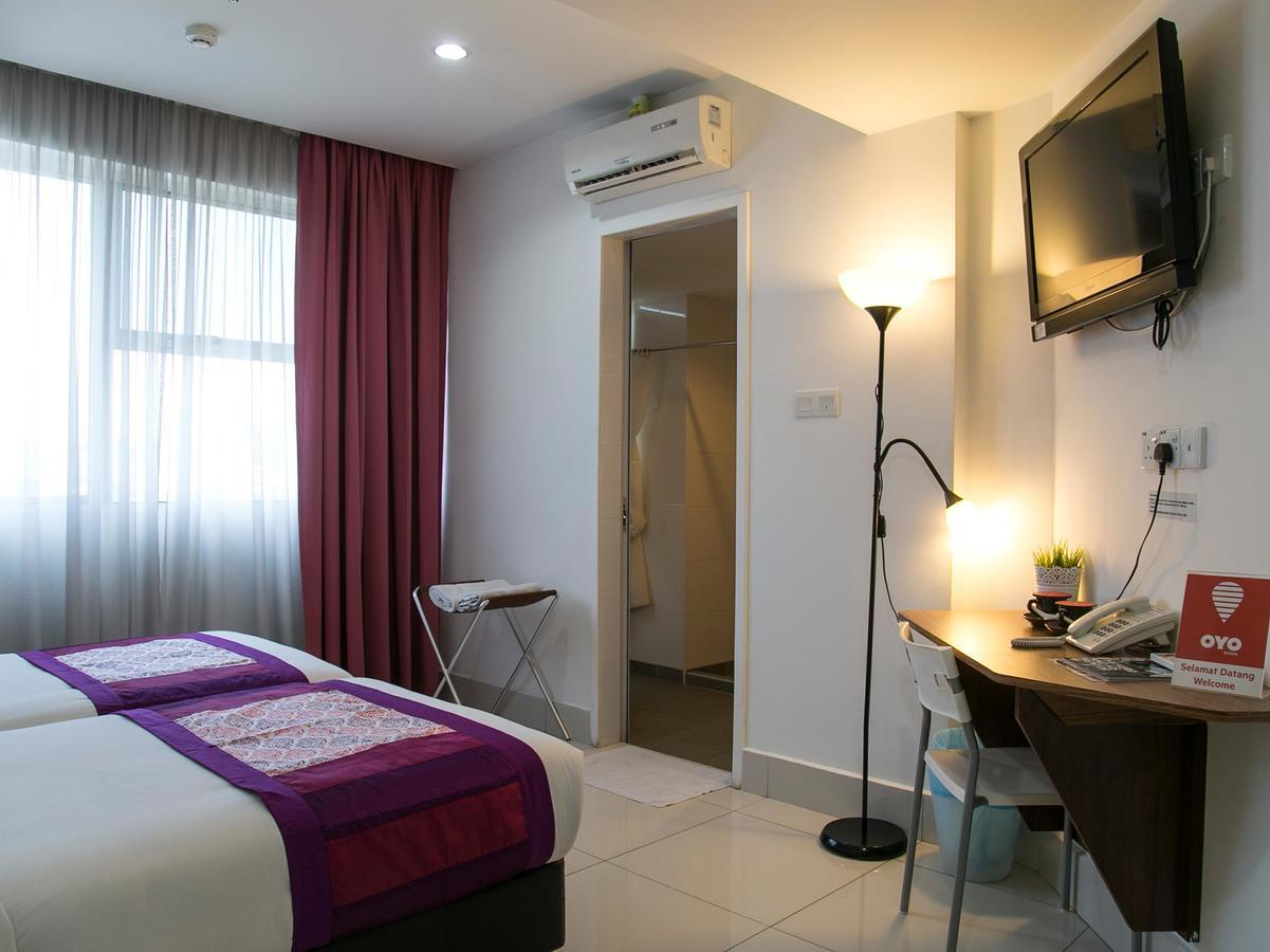 Oyo 180 V Hotel Kuala Lumpur Bagian luar foto