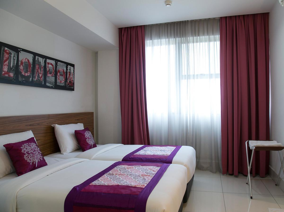 Oyo 180 V Hotel Kuala Lumpur Bagian luar foto