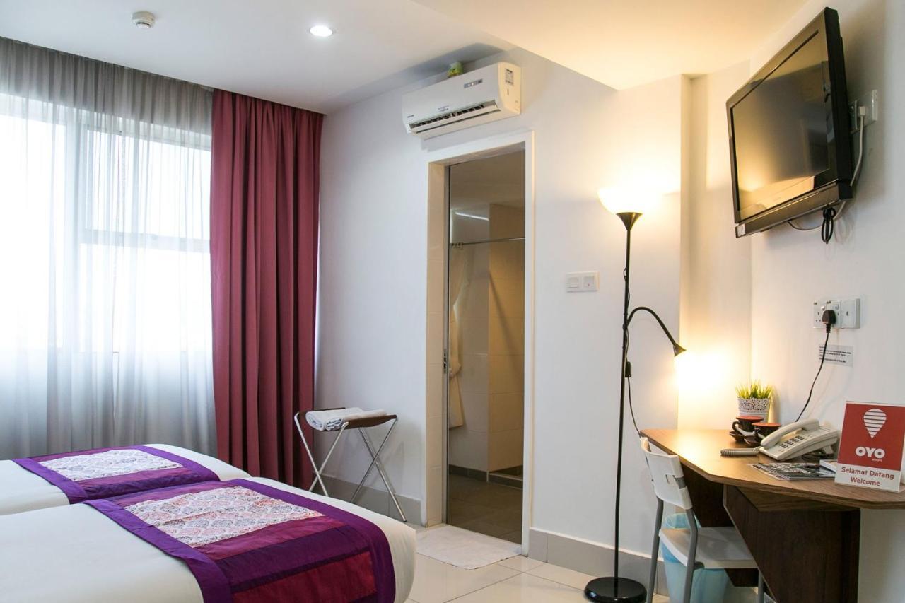 Oyo 180 V Hotel Kuala Lumpur Bagian luar foto