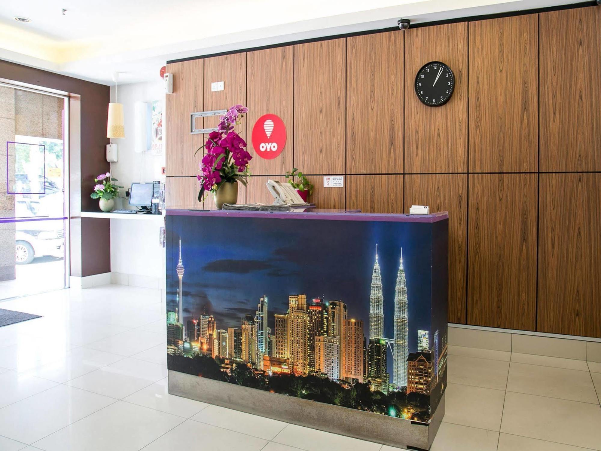 Oyo 180 V Hotel Kuala Lumpur Bagian luar foto
